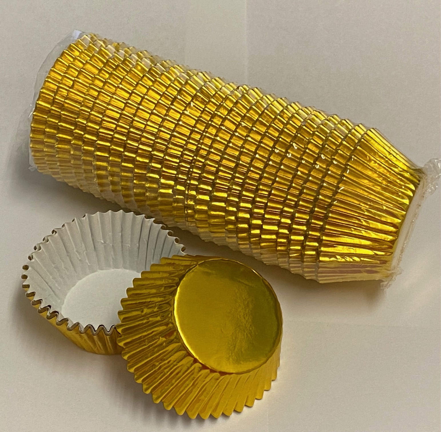 STANDARD Foil Cupcake Liners / Baking Cups – 50 ct – SHINY GOLD – Cake  Connection